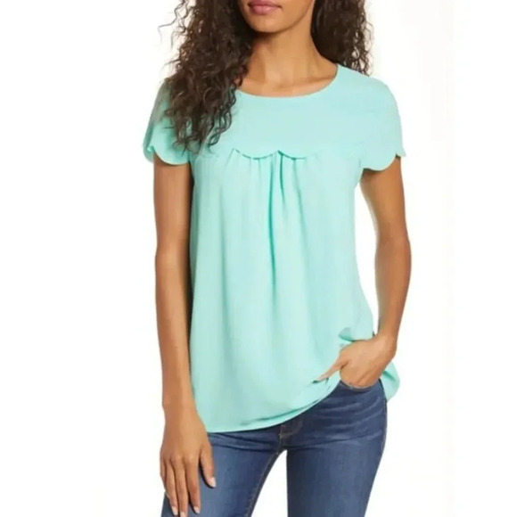 Gibsonlook X Fall Refresh Fancy Ashley Woven Scallop Top - Picture 1 of 7